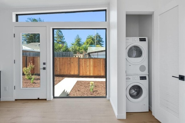 Foto del edificio - 1570 7th Ave