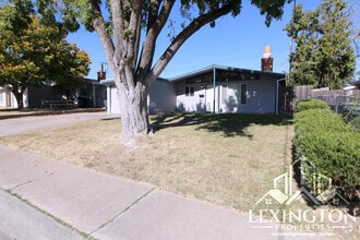 Building Photo - 3821 El Oro St