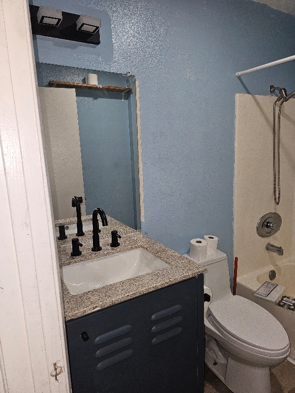 Building Photo - 2445 Sycamore Glen Dr