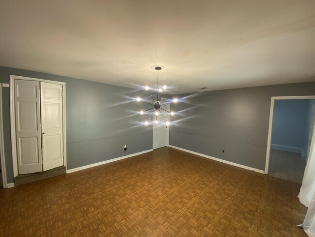 Foto del edificio - 6300 H St