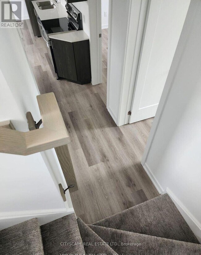 Photo du bâtiment - 814 - 4263 FOURTH AVENUE