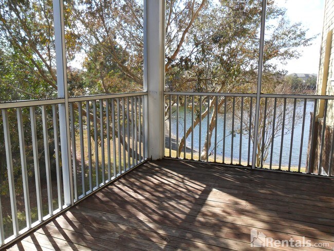 Building Photo - 10122 Winsford Oak Blvd