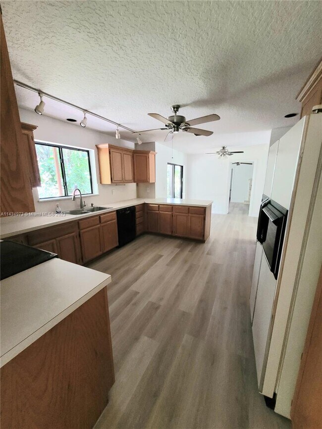 Foto del edificio - 17250 38th Ln N