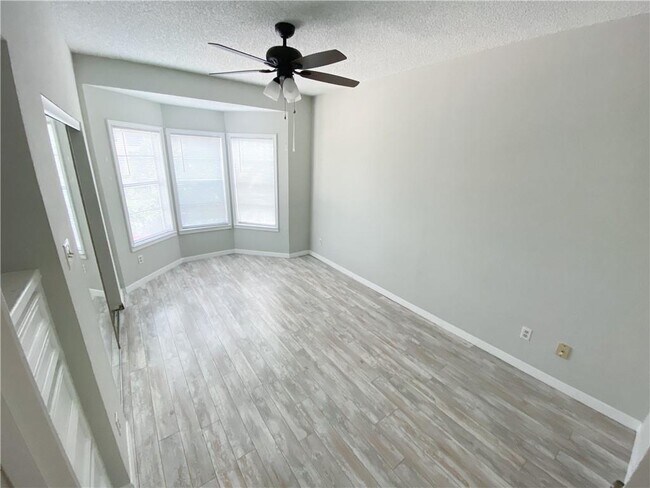 Foto del edificio - 915 W 23rd St