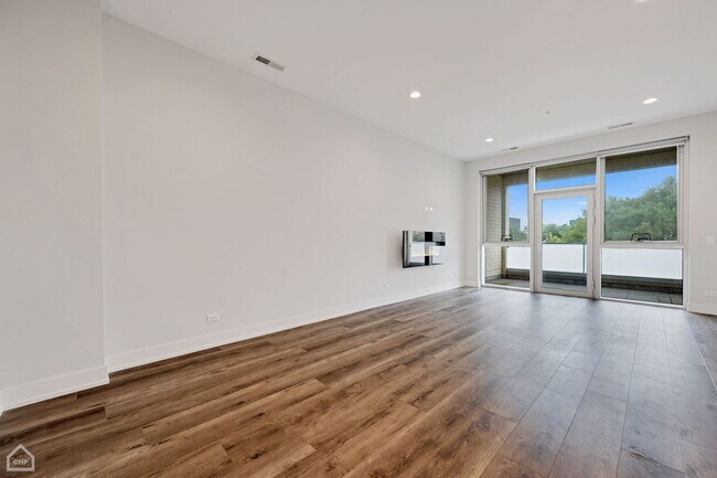 Foto del edificio - 1957 N Fairfield Ave