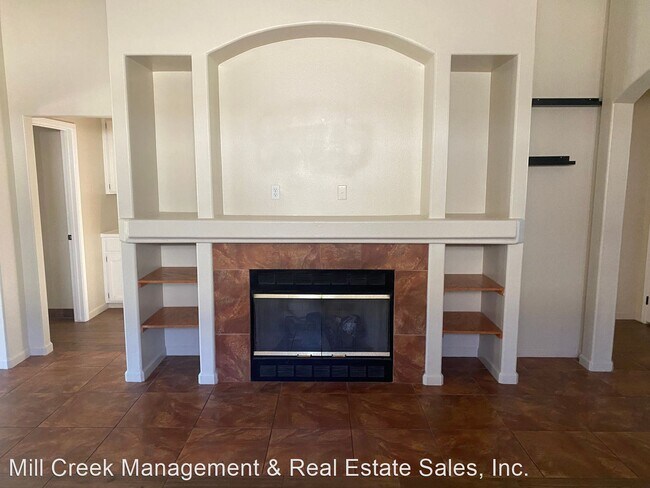 Foto del edificio - 3 br, 2 bath House - 1856 N. June Ave