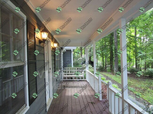 Building Photo - 391 Aster Trce