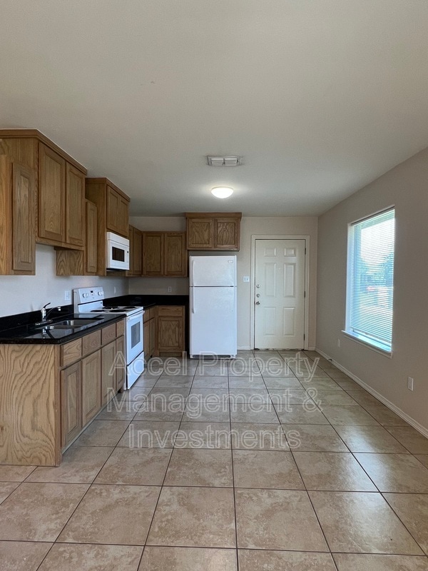 Foto del edificio - 415 W Pirul St