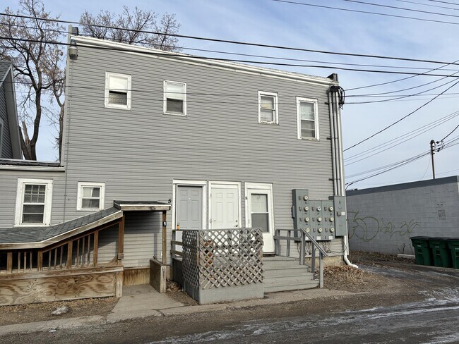 Building Photo - 6 11th St S