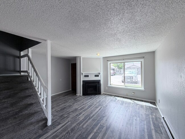 Building Photo - 1305 Wellington Ave