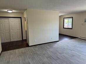 Building Photo - 1315 N Dowling Ave