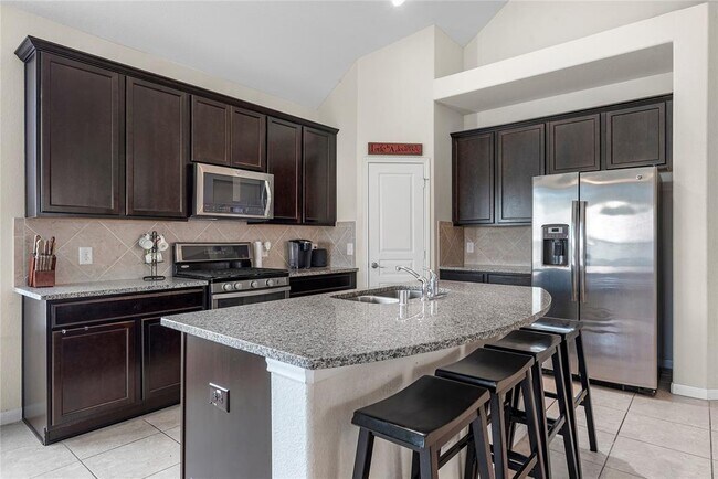 Foto del edificio - 16644 Conner Creek Ln