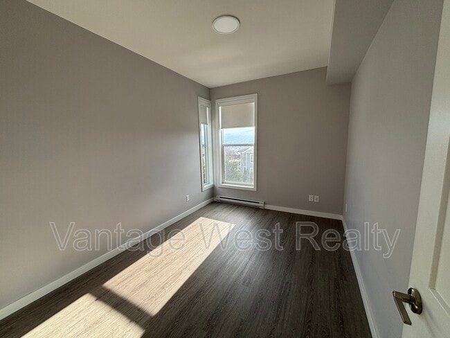 Building Photo - 69-685 Boynton Pl