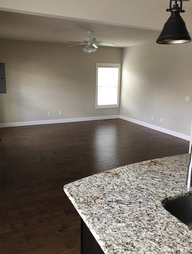 Building Photo - 2 BD 2BA DUPLEX FOR RENT IN COOPER SQUARE