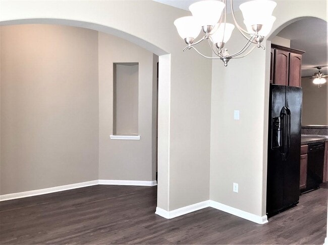 Building Photo - 289 Country Crossing Cir