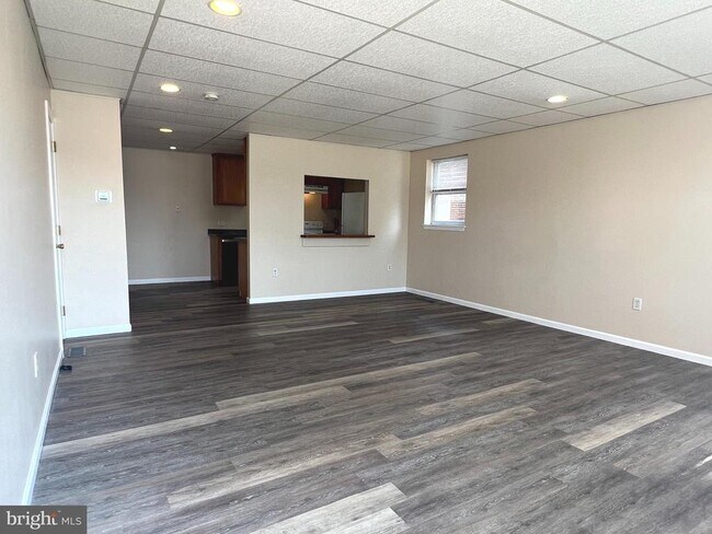 Foto del edificio - 255 E Market St