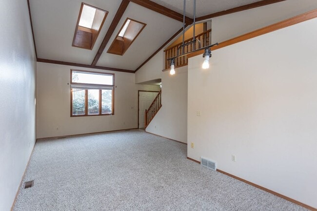 Photo - Gorgeous Mountain Shadows Home with Stunning Views!!