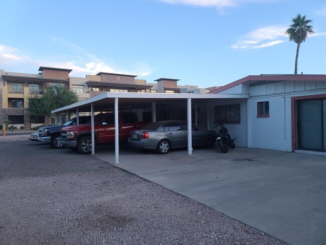 Foto del edificio - 4924 N Woodmere Fairway