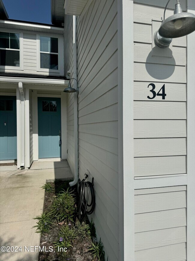 Building Photo - 34 Ridge Lake Rd