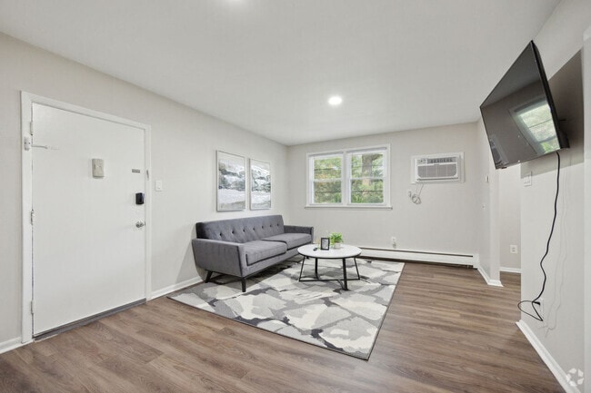 Building Photo - 1406 Wharton Dr
