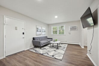 Building Photo - 1406 Wharton Dr