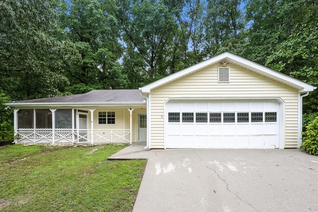 Building Photo - 85 Lakeside Dr