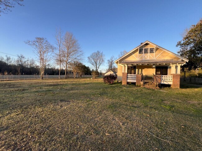 Foto del edificio - Large Country Home with Loft, Office/Flex Room & Granite Counters