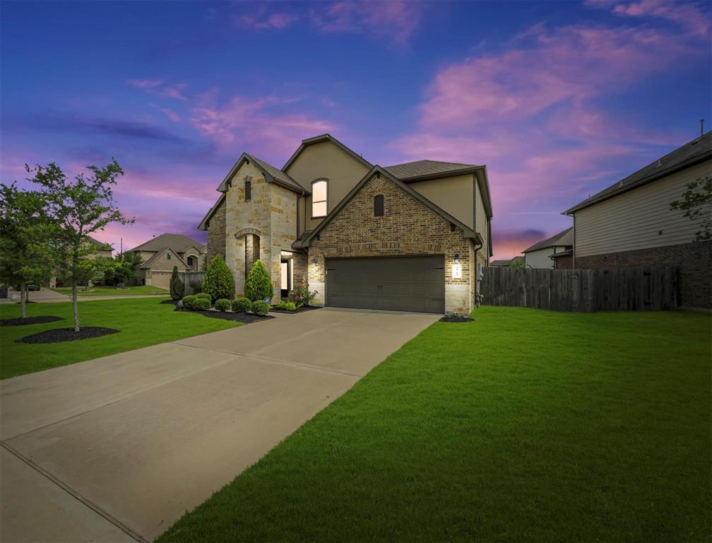 Foto principal - 28710 Brownwood Lake Dr