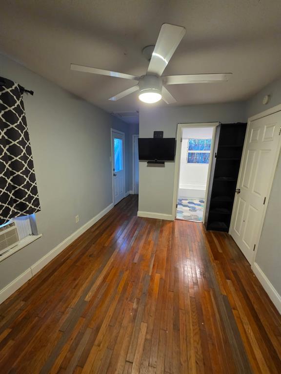Foto del edificio - 2708 1/2 E 13th St