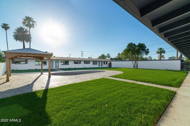 Foto del edificio - 6616 E Avalon Dr