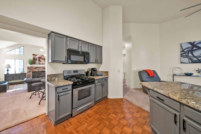 Building Photo - 3622 Canterbury Dr