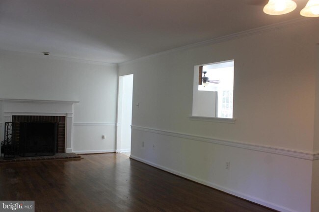 Building Photo - 15265 Hyacinth Pl