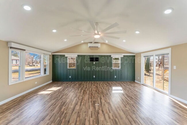 Building Photo - 72 Clover Dr