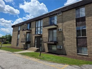 Building Photo - 16101 Maple Park Dr