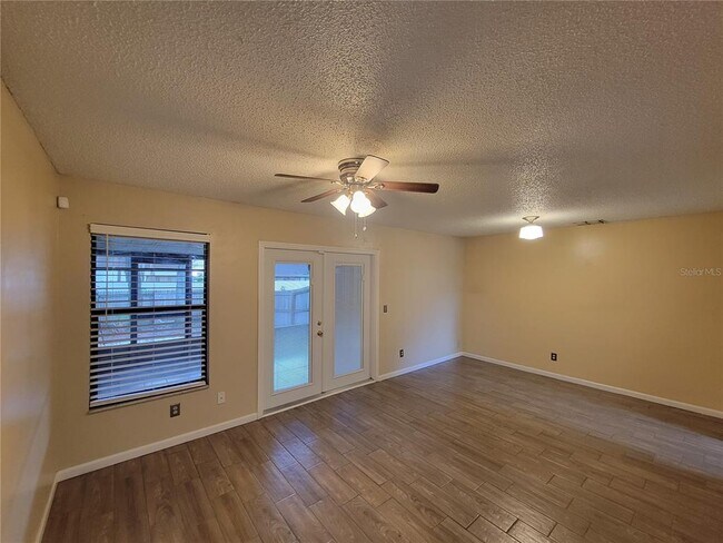 Foto del edificio - 3441 Oak Trail Ct