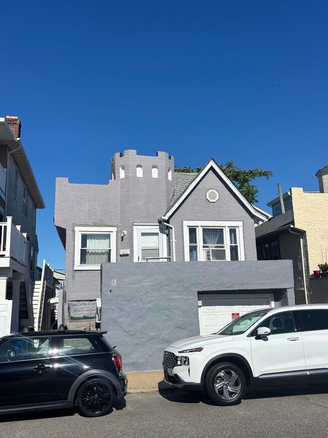 Building Photo - 41 Indiana Ave