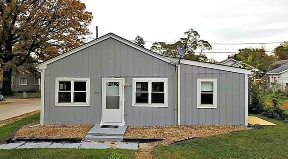 Foto principal - Spacious 2BR Home in Joliet – In-Unit Laun...