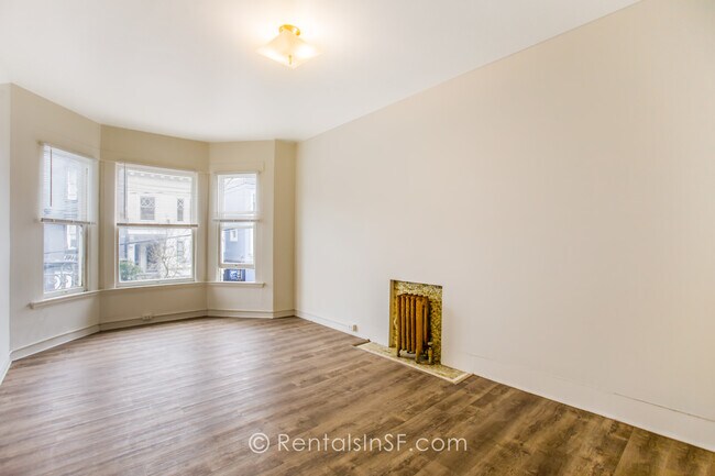 Building Photo - 901 Stanyan St