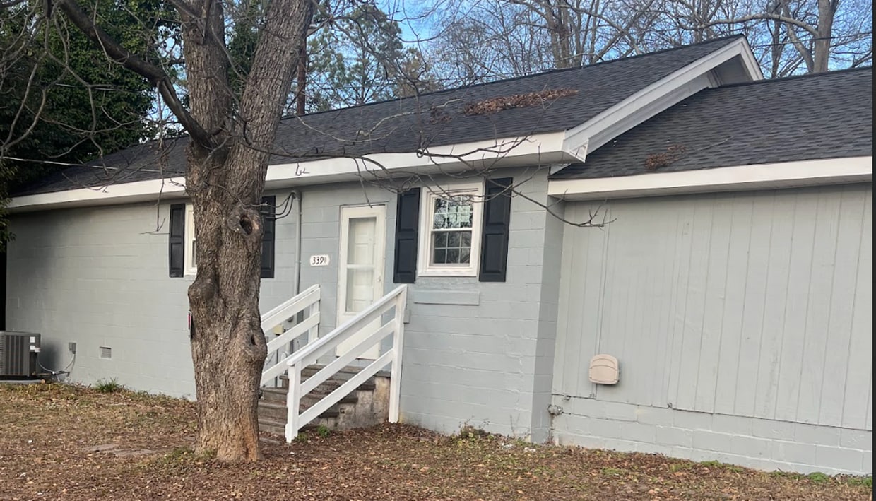 Primary Photo - 339 Hughes St