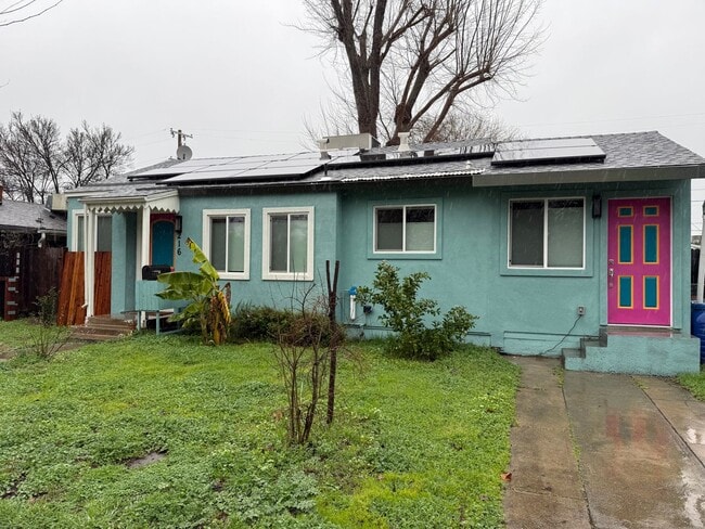 Photo - 216 11th St House