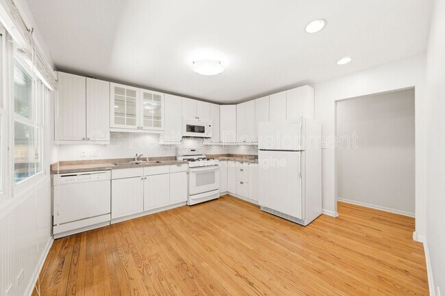 Building Photo - 1388 Gardina Vista