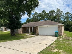 Building Photo - 326 Tislow Dr
