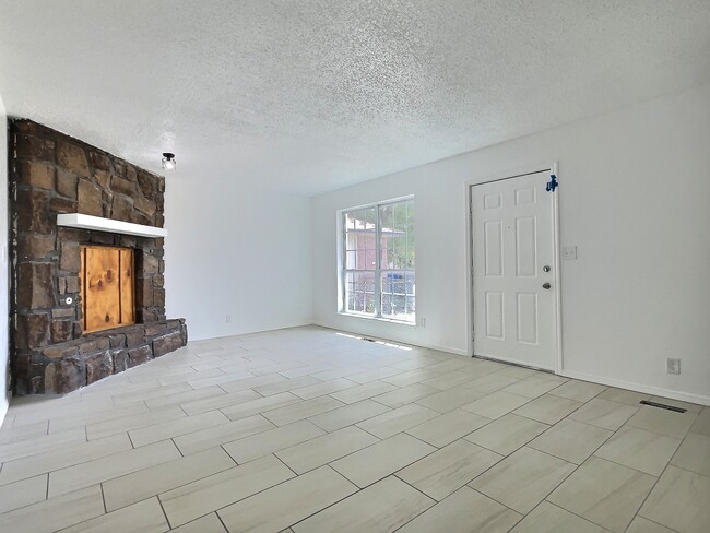 Building Photo - 3135 S 130th East Plz