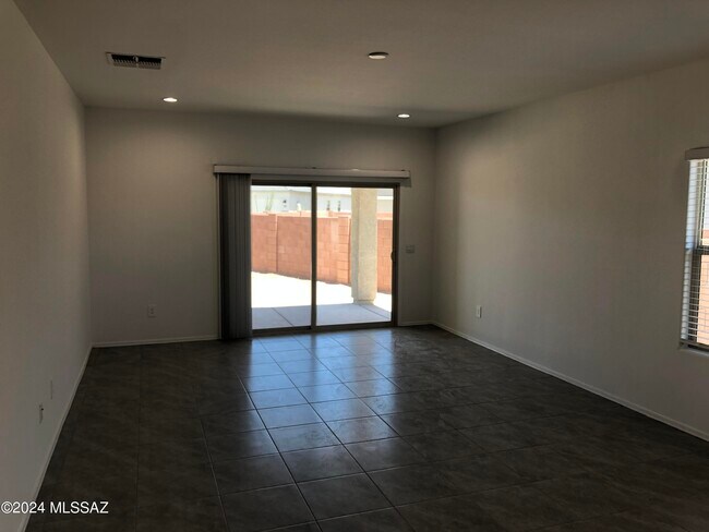 Foto del edificio - 12209 E Ava Lynn Dr