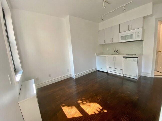 Foto del edificio - 226 W 13th St
