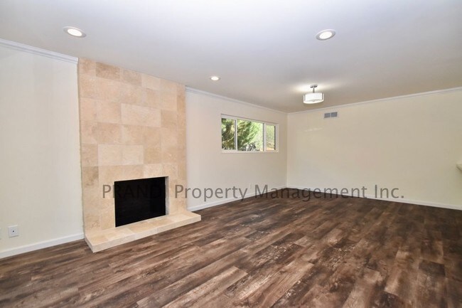 Foto del edificio - 9 Driftwood Ct