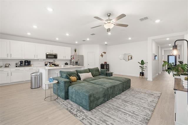 Foto del edificio - 7029 Black Ash Ln