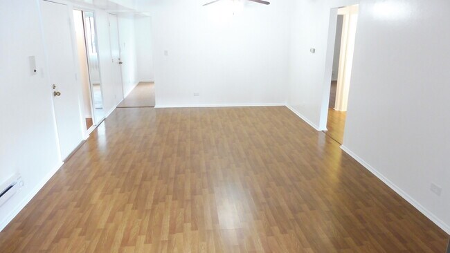 Foto del edificio - 1331 E Ports O Call Dr