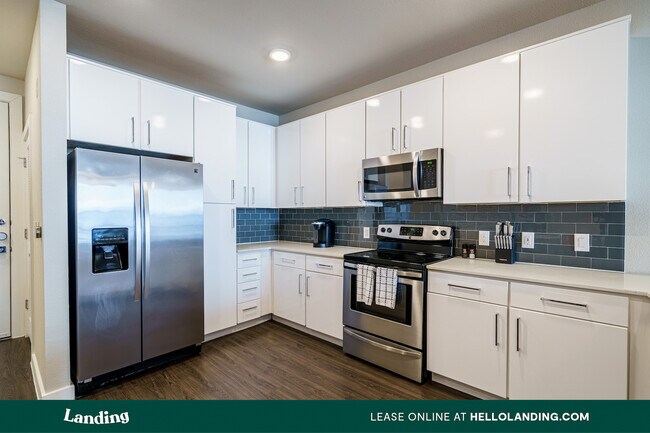 Foto del edificio - 5810 Worth Pkwy