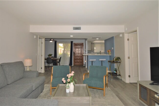 Building Photo - 255 E Avenida Granada